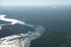 Zambie- řeka Zambezi před Viktoriinými vodopády