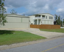 Family house with a hangar , airpark New Orleans, Luisiana, USA Family house with a hangar , airpark New Orleans, Luisiana, USA
