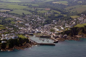 Přístav městečka Mevagissey, pobřeží Cornwall, Anglie