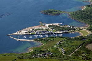 Marina pro rekreační lodě – ostrov Arran, Skotsko