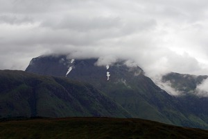 Nejvyšší hora Velké Británie – Ben Nevis v mracích (1344 mnm) Nejvyšší hora Velké Británie – Ben Nevis v mracích (1344 mnm)