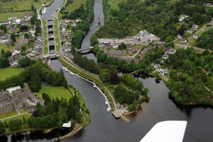 Ještě jednou Fort Augustus, soustava zdymadel a jižní cíp Loch Ness