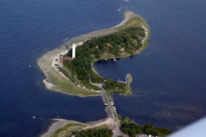 Lange Erik lighthouse, northern tip of Oland island