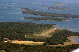 Kumling airport - the islands of Aland