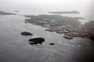 Kyle of Lochalsh in the rain - Isle of Skye (left)