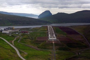 Final approach - runway 12, Vagar airport Final approach - runway 12, Vagar airport