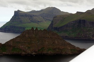 Coast and an islet south of Vagar island