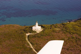 Maják na Capo Castri