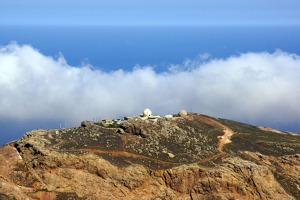 Radiomaják a komunikační zařízení na ostrově Ikaria