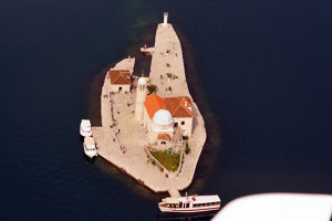 Gosp od Škrpjela island, Boka Kotorska, Montenegro
