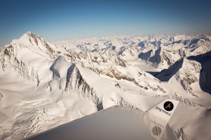 Ještě jednou lavinové pole nad oblastí Concordia, Bernské Alpy, Švýcarsko
