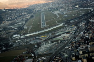 Runway 08, Innsbruk airport