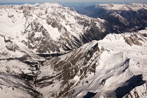 Švýcarská část průsmyku Grand St. Bernard, který odděluje masivy Mont Blanc a Monte Rosa