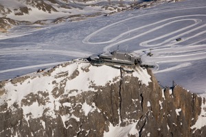 Upper station of the chair lift at Dachstein, Austria Upper station of the chair lift at Dachstein, Austria