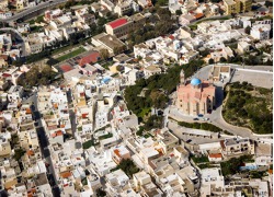 Vrcholek kopce s pravoslavným kostelem, Ermoupolis, ostrov Syros